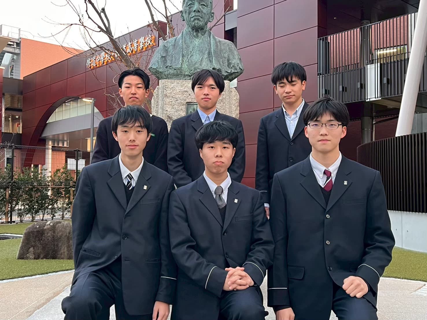 修道中学校・修道高等学校 生徒会執行部メンバー